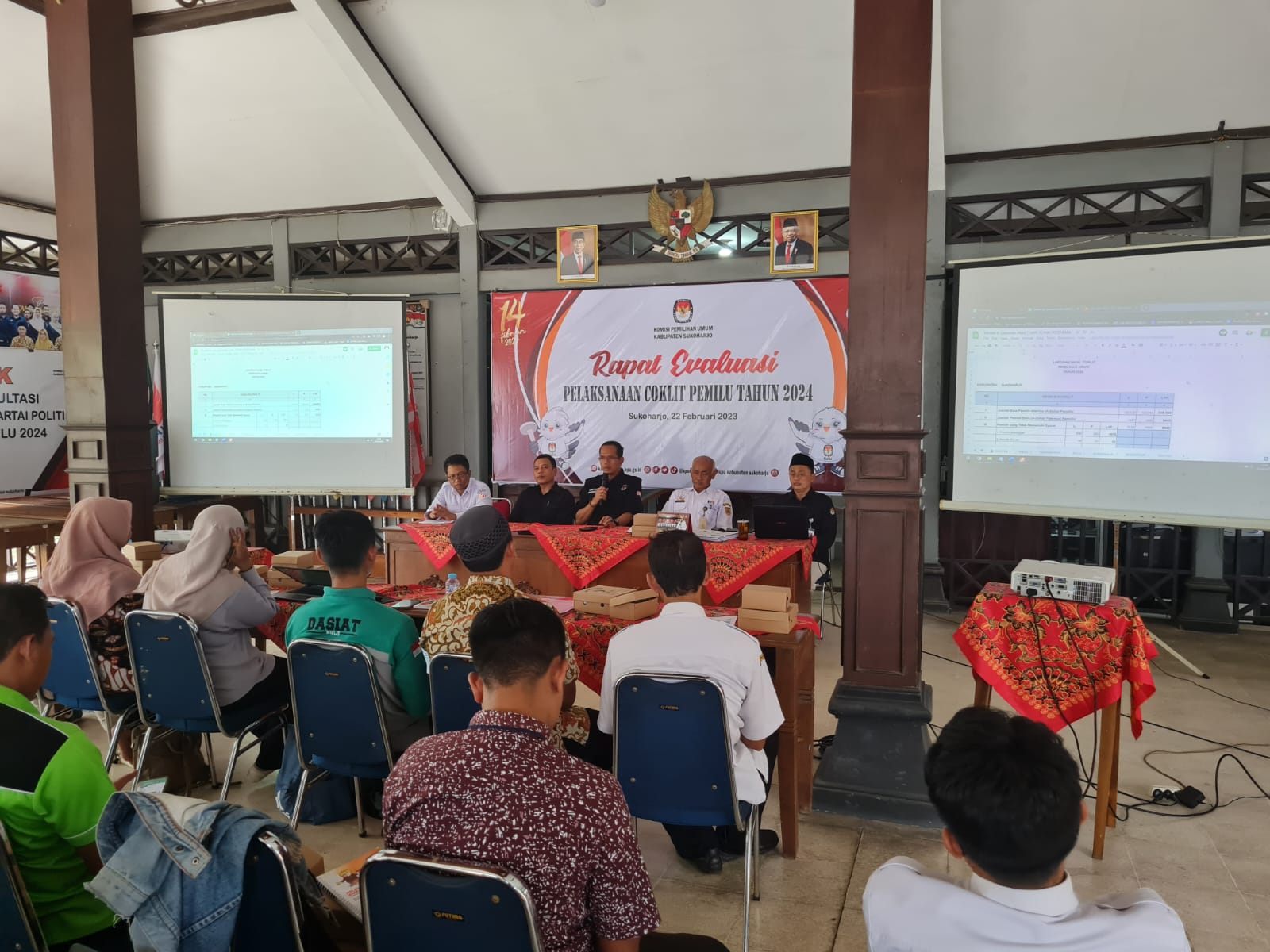 Bawaslu Sukoharjo Hadiri Rapat Evaluasi Coklit KPU