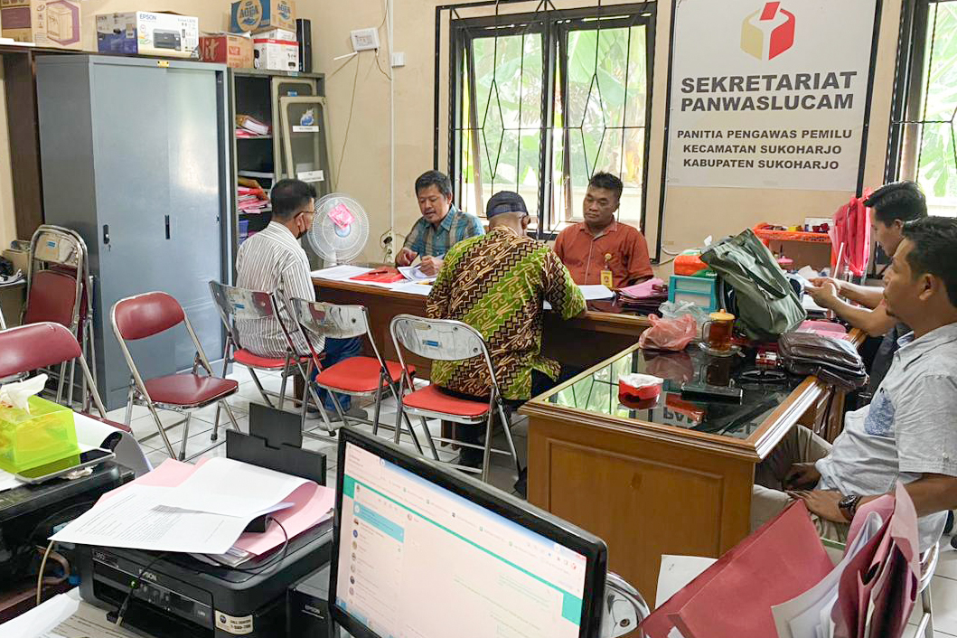 Ketua Bawaslu Kab. Sukoharjo Monitoring Supervisi rekrutmen ptps di kecamatan sukoharjo