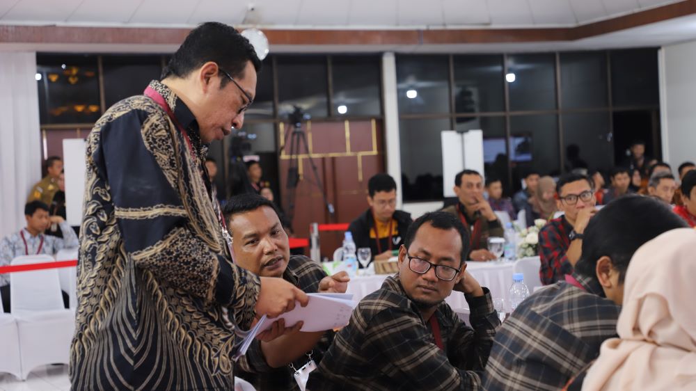 Bersama Bawaslu Provinsi Jawa Tengah Awasi  Pelno Rekapitulasi Hasil Penghitungan Perolehan Suara Pemilihan