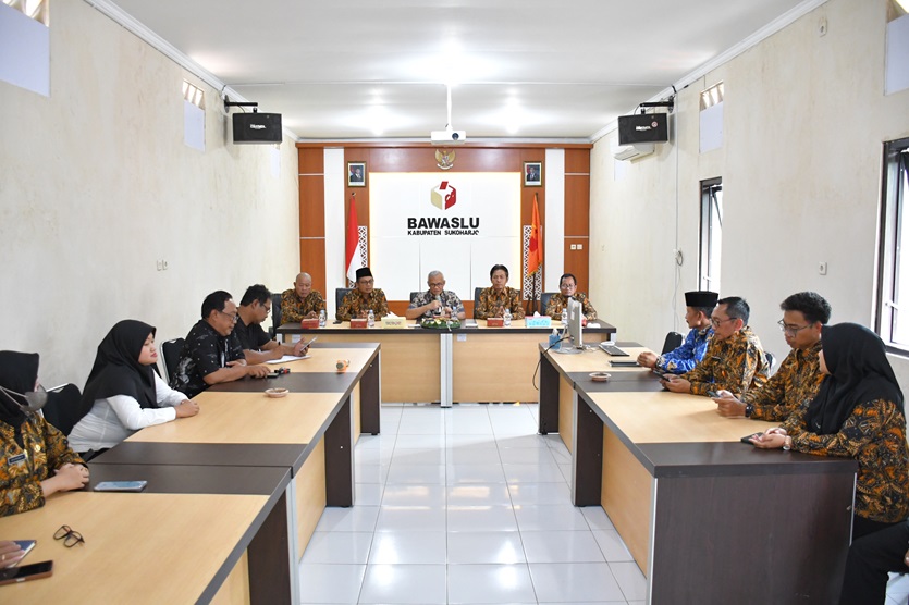 kunjungan Wakil Ketua Komisi II DPR RI Aria Bima