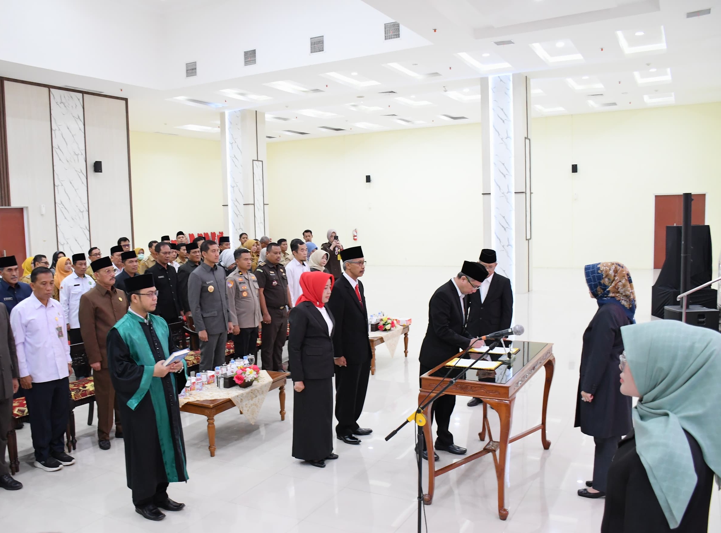 Ketua Bawaslu Sukoharjo Hadiri Pelantikan Sekretaris Daerah Kabupaten Sukoharjo