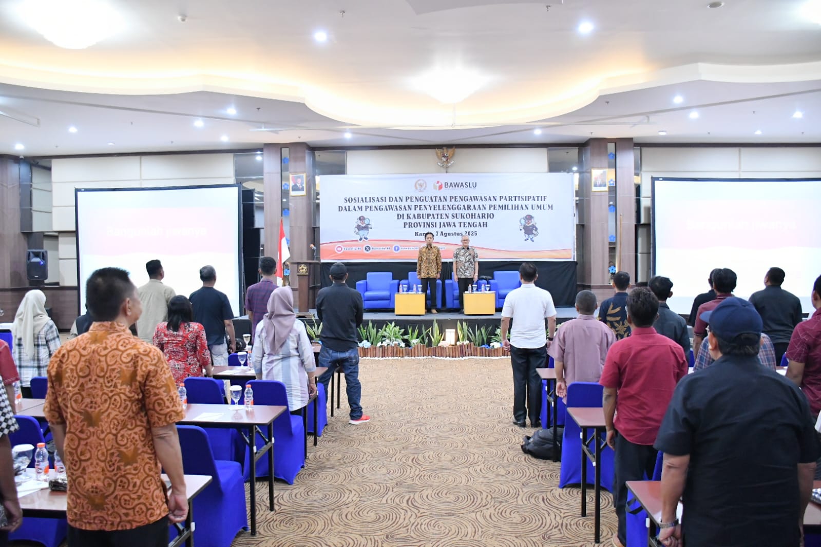 Ketua Bawaslu Sukoharjo Sampaikan Sambutan dalam Kegiatan Sosialisasi dan Penguatan Pengawasan Partisipatif