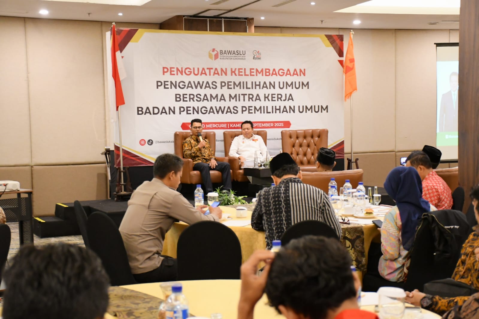 BAWASLU SUKOHARJO GELAR PENGUATAN KELEMBAGAAN PENGAWAS PEMILU BERSAMA MITRA KERJA