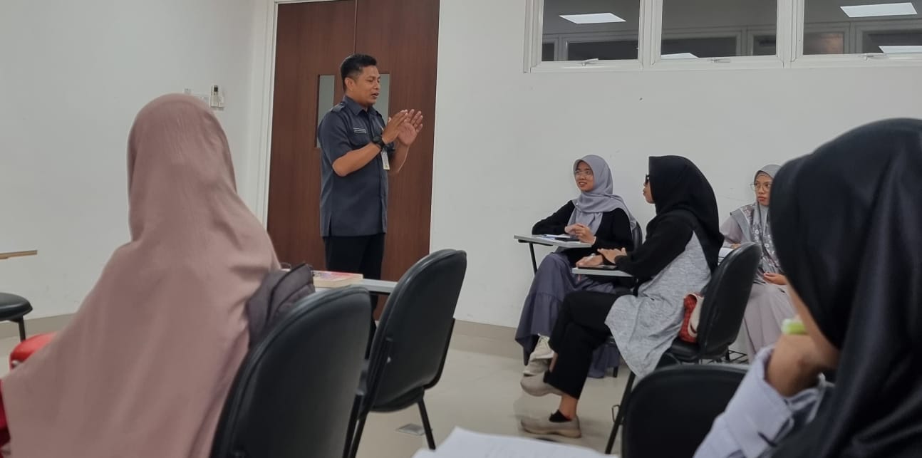 Strategi Mediasi dalam Pemilu, Bawaslu Sukoharjo Hadirkan Pembelajaran Interaktif di Kampus