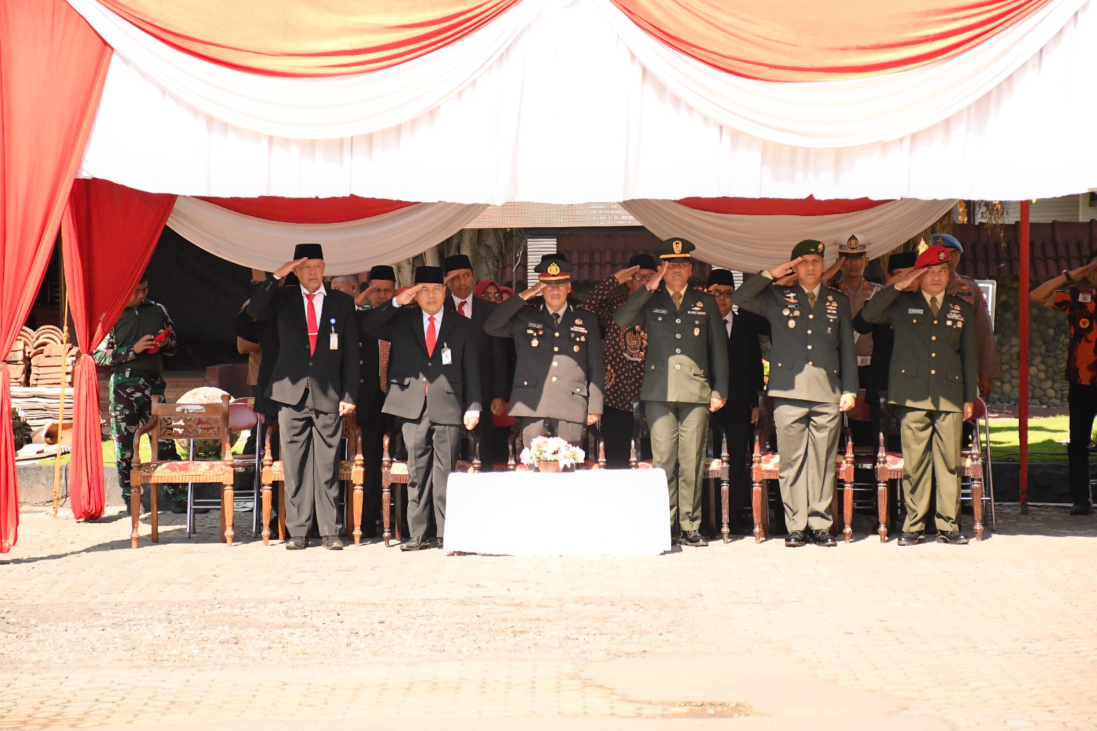 Upacara Hari Kesaktian Pancasila 2025 Bawaslu Sukoharjo Ingatkan Pancasila sebagai Pedoman Pengawasan Pemilu