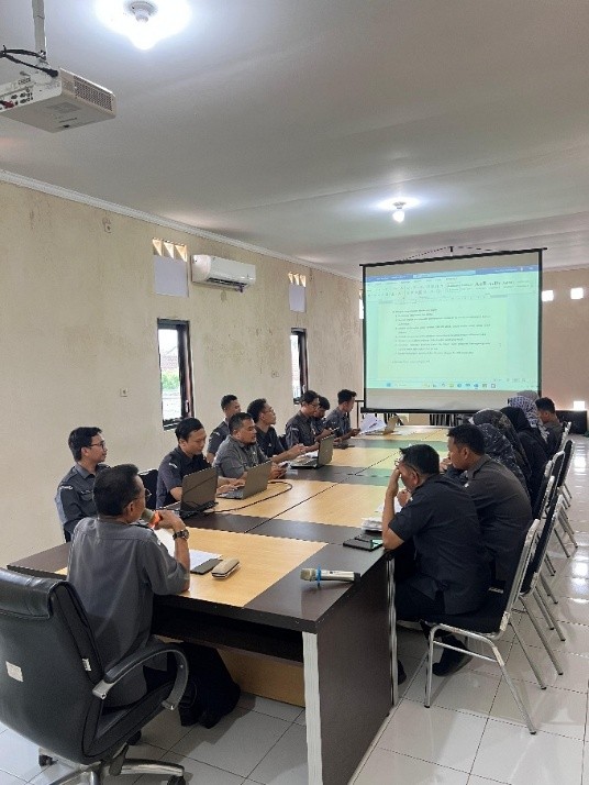 Sosialisasi SOP Kehumasan Terintegrasi, Upaya Penguatan Tata Kelola Informasi di Bawaslu Sukoharjo