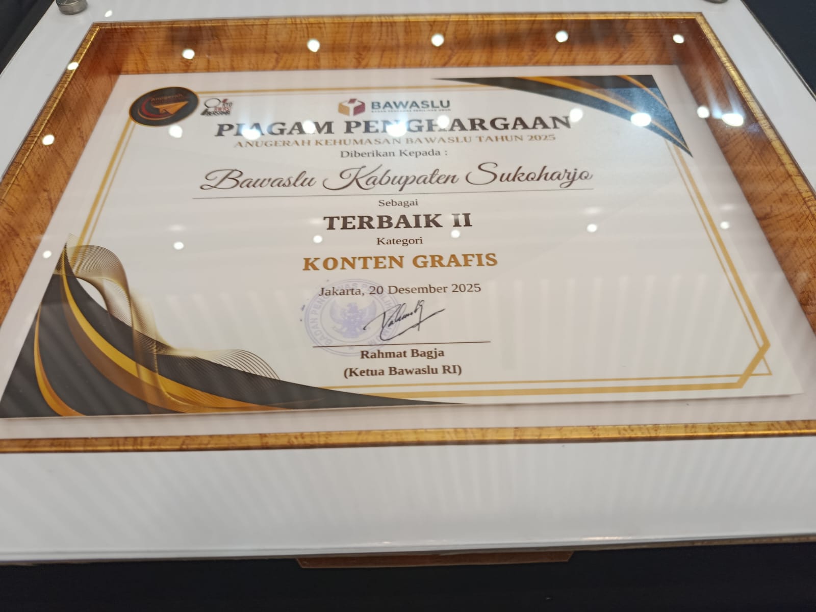 Bawaslu Sukoharjo Raih Penghargaan Terbaik II Konten Grafis dalam Anugerah Kehumasan Bawaslu 2025