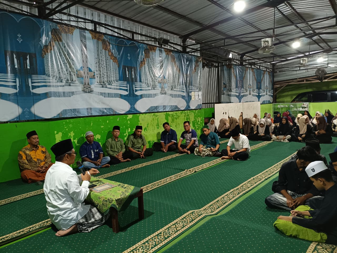 Bawaslu Sukoharjo Bersama Paguyuban Wali Murid Kelas IX SMP IT Al-Anis