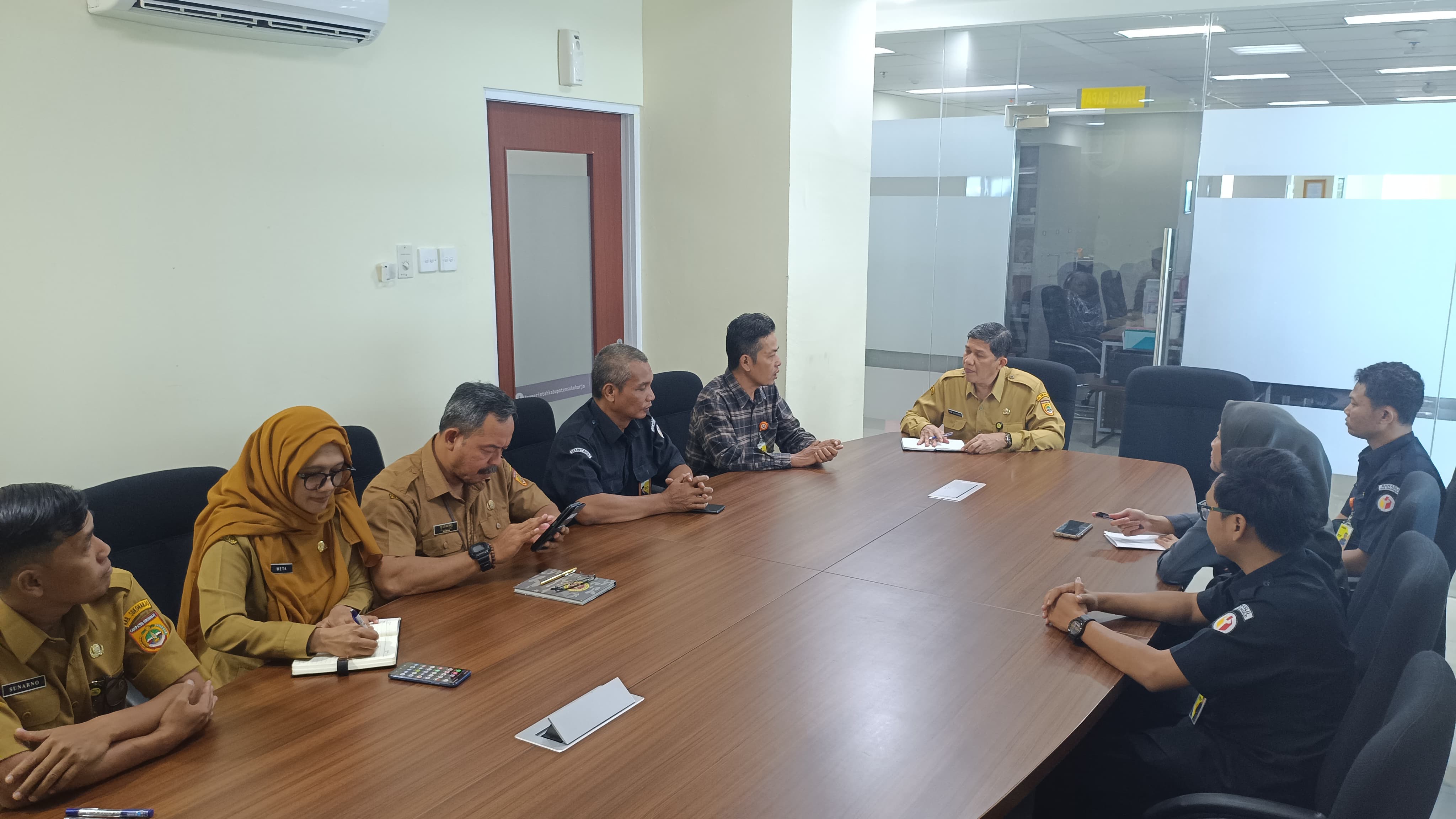 Bawaslu Sukoharjo Perkuat Sinergi dengan Diskominfo Sukoharjo dalam Pendidikan Politik dan Keterbukaan Informasi