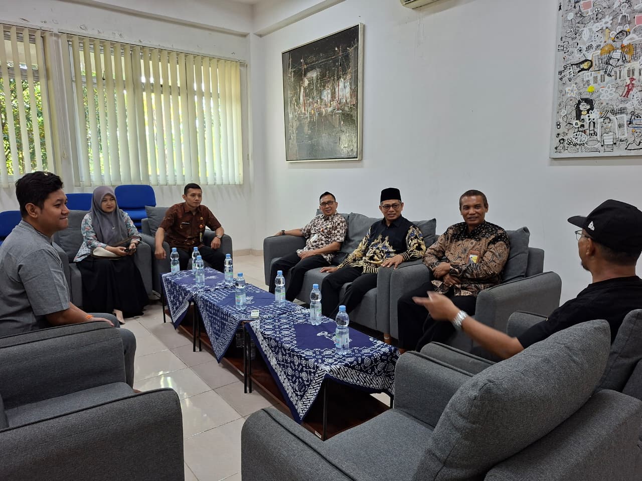 Sepakati Pentingnya Pendidikan Demokrasi, Bawaslu Sukoharjo Jajaki Pembaruan MoU dengan SMA CT Arsa Foundation
