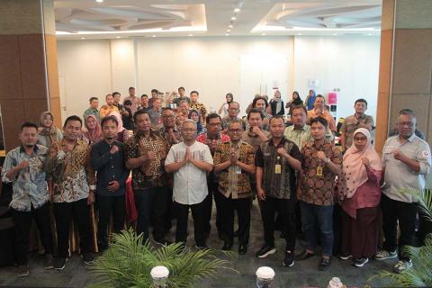 Photo Bersama narasumber dan Peserta Rapat Kerja Teknis