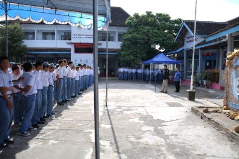Bawaslu Sukoharjo Dorong Kesadaran Demokrasi di Kalangan Pelajar SMK Negeri 4 Sukoharjo 2