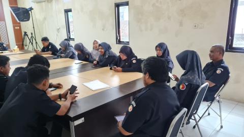 Jaga Demokrasi, Jaga Hati, Bawaslu Sukoharjo Rutinkan Tadarus Bersama Selama Ramadan 1447 H 2