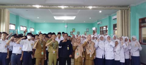 Bawaslu Sukoharjo Edukasi Etika Berdemokrasi di SMP Muhammadiyah Kartasura 2