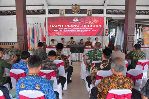 Pastikan Validitas Data Pemilih, Bawaslu Sukoharjo Beri Catatan Kritis dalam Pleno PDPB Triwulan I Tahun 2026 2