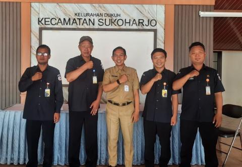 Awali Mei dengan Konsolidasi Demokrasi, Bawaslu Sukoharjo Sambangi Kelurahan Dukuh Bahas Netralitas ASN 2