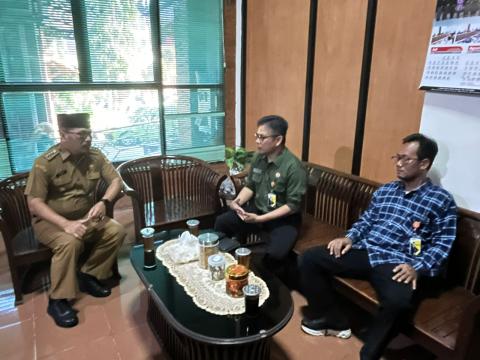 Konsolidasi Demokrasi di Kartasura, Bawaslu Sukoharjo Bahas Posko Aduan dan Netralitas ASN