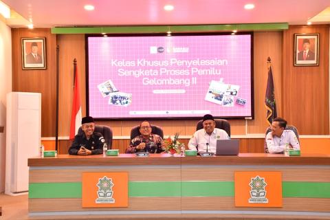 Bawaslu Sukoharjo dan Fakultas Syariah UIN RM. Said Gelar Kuliah Perdana Kelas Khusus Penyelesaian Sengketa Proses Pemilu Angkatan ke-2