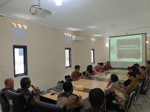 Bawaslu Sukoharjo Gelar Rapat Peningkatan Kapasitas Internal Bahas Logistik Pemilu 2
