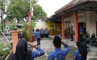 Hari Kebangkitan Nasional, Bawaslu Sukoharjo Gelar Upacara Bendera