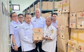 Bawaslu Sukoharjo Serahkan Berkas Arsip ke Dinas Perpustakaan dan Kearsipan Kabupaten Sukoharjo