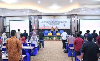 Ketua Bawaslu Sukoharjo Sampaikan Sambutan dalam Kegiatan Sosialisasi dan Penguatan Pengawasan Partisipatif