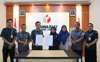 Menjaga Marwah Demokrasi Kolaborasi Strategis Bawaslu Sukoharjo dan Perisai Demokrasi Bangsa