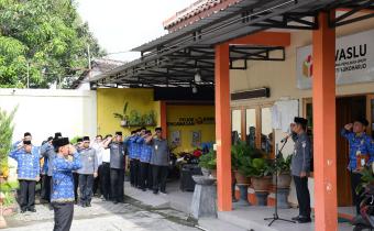 Bawaslu Sukoharjo Peringati Hari Pahlawan 2025 Meneladani Pahlawan, Melanjutkan Perjuangan