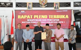 Bawaslu Sukoharjo Awasi Rapat Pleno PDPB Triwulan IV, Dorong Validitas Data dan Inklusi Pemilih Disabilitas