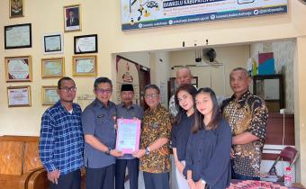 Rampungkan Magang di Bawaslu Sukoharjo, Univet Bantara Lakukan Penarikan Mahasiswi Magang