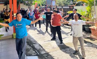 Awali Tahun dengan Semangat, Bawaslu Sukoharjo Gelar Senam Jumat Sehati