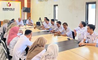 Tingkatkan Kapasitas Digital, Bawaslu Sukoharjo Gelar Pelatihan Kehumasan dan Pemanfaatan AI