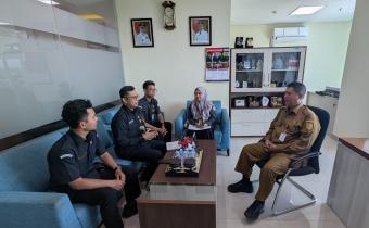 Bawaslu Sukoharjo bersama Dinas Pemberdayaan Masyarakat dan Desa Sukoharjo Bahas Strategi Netralitas Kepala Desa