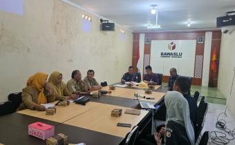 Bawaslu Sukoharjo Lakukan Verifikasi Arsip Usul Musnah dengan Dinas Perpustakaan dan Kearsipan Kabupaten Sukoharjo