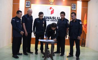 Bawaslu Sukoharjo Tandatangani Pakta Integritas, Pembangunan Zona Integritas Menuju WBK/WBBM